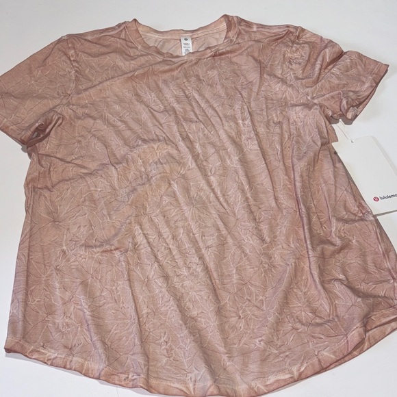 lululemon athletica Blush Short Sleeve Tee - Picture 1 of 16